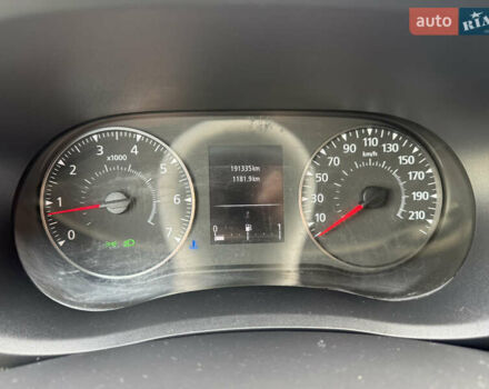 Белый Ниссан NV400, объемом двигателя 2.3 л и пробегом 191 тыс. км за 17500 $, фото 22 на Automoto.ua