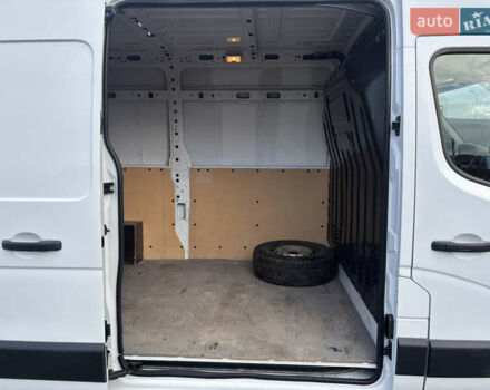 Белый Ниссан NV400, объемом двигателя 2.3 л и пробегом 263 тыс. км за 15700 $, фото 7 на Automoto.ua
