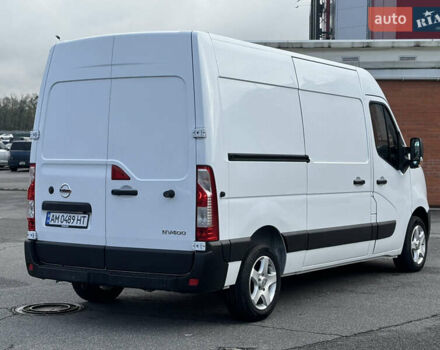 Белый Ниссан NV400, объемом двигателя 2.3 л и пробегом 263 тыс. км за 15700 $, фото 3 на Automoto.ua