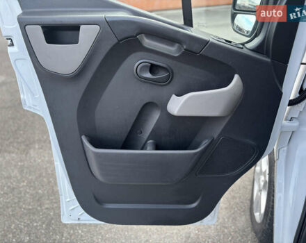 Белый Ниссан NV400, объемом двигателя 2.3 л и пробегом 263 тыс. км за 15700 $, фото 10 на Automoto.ua