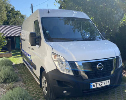 Белый Ниссан NV400, объемом двигателя 2.3 л и пробегом 255 тыс. км за 19500 $, фото 2 на Automoto.ua