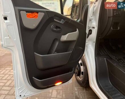 Белый Ниссан NV400, объемом двигателя 2.3 л и пробегом 111 тыс. км за 16999 $, фото 14 на Automoto.ua