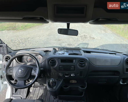Белый Ниссан NV400, объемом двигателя 2.3 л и пробегом 350 тыс. км за 20000 $, фото 19 на Automoto.ua