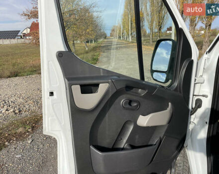 Белый Ниссан NV400, объемом двигателя 2.3 л и пробегом 350 тыс. км за 20000 $, фото 16 на Automoto.ua