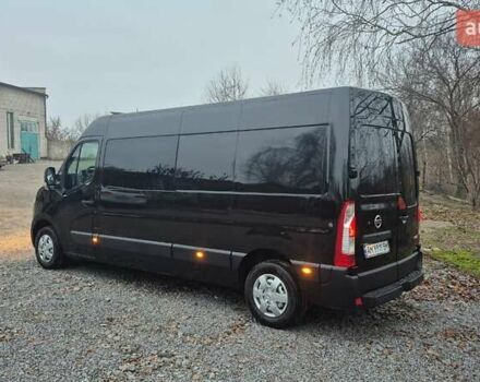 Черный Ниссан NV400, объемом двигателя 2.3 л и пробегом 169 тыс. км за 23500 $, фото 3 на Automoto.ua