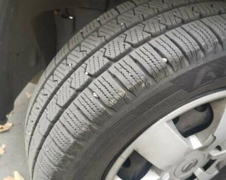 Красный Ниссан NV400, объемом двигателя 2.3 л и пробегом 245 тыс. км за 12000 $, фото 4 на Automoto.ua