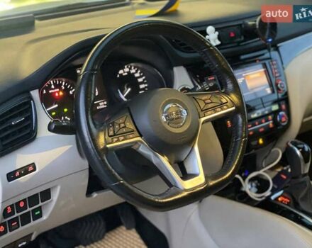 Белый Ниссан Rogue Sport, объемом двигателя 2 л и пробегом 61 тыс. км за 17690 $, фото 19 на Automoto.ua