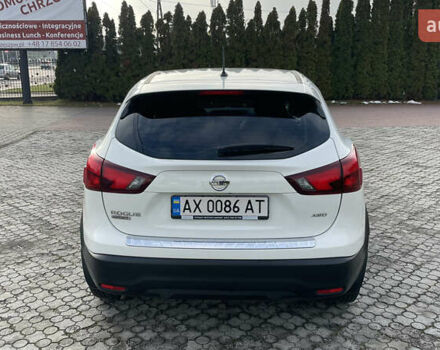 Білий Ніссан Rogue Sport, об'ємом двигуна 2 л та пробігом 62 тис. км за 14800 $, фото 21 на Automoto.ua