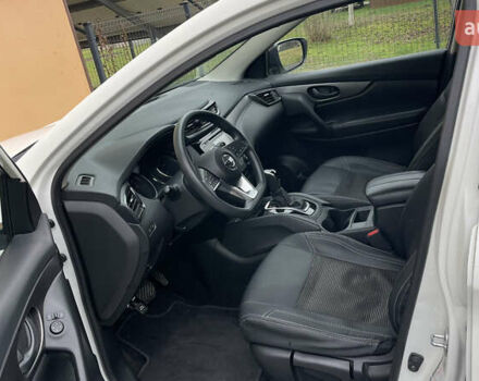 Білий Ніссан Rogue Sport, об'ємом двигуна 2 л та пробігом 62 тис. км за 14800 $, фото 27 на Automoto.ua