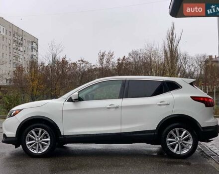 Белый Ниссан Rogue Sport, объемом двигателя 2 л и пробегом 131 тыс. км за 13499 $, фото 7 на Automoto.ua
