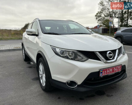 Белый Ниссан Rogue Sport, объемом двигателя 2 л и пробегом 76 тыс. км за 14900 $, фото 8 на Automoto.ua