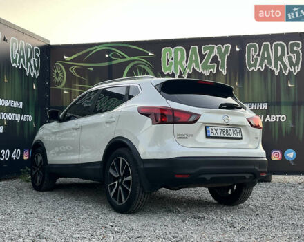 Белый Ниссан Rogue Sport, объемом двигателя 2 л и пробегом 107 тыс. км за 14300 $, фото 7 на Automoto.ua