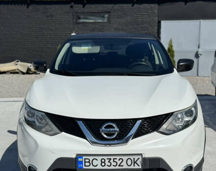 Белый Ниссан Rogue Sport, объемом двигателя 2 л и пробегом 210 тыс. км за 11900 $, фото 2 на Automoto.ua