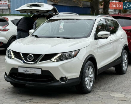 Белый Ниссан Rogue Sport, объемом двигателя 2 л и пробегом 68 тыс. км за 16900 $, фото 4 на Automoto.ua