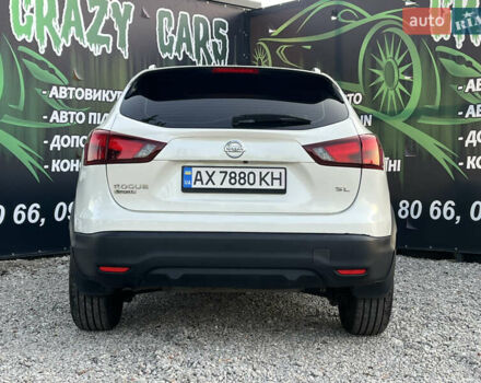 Белый Ниссан Rogue Sport, объемом двигателя 2 л и пробегом 107 тыс. км за 14300 $, фото 6 на Automoto.ua