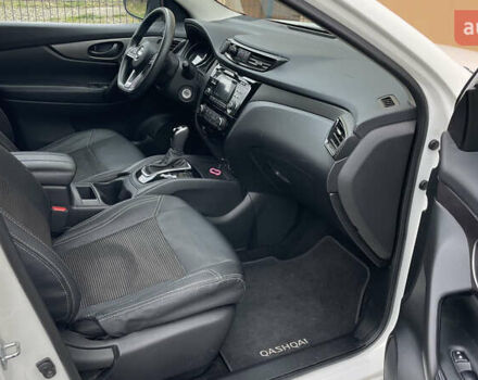 Білий Ніссан Rogue Sport, об'ємом двигуна 2 л та пробігом 62 тис. км за 14800 $, фото 31 на Automoto.ua