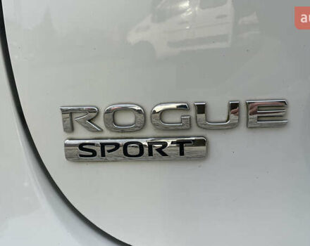 Білий Ніссан Rogue Sport, об'ємом двигуна 2 л та пробігом 62 тис. км за 14800 $, фото 26 на Automoto.ua