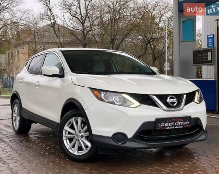 Белый Ниссан Rogue Sport, объемом двигателя 2 л и пробегом 131 тыс. км за 13499 $, фото 2 на Automoto.ua