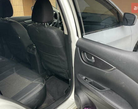 Білий Ніссан Rogue Sport, об'ємом двигуна 2 л та пробігом 62 тис. км за 14800 $, фото 33 на Automoto.ua