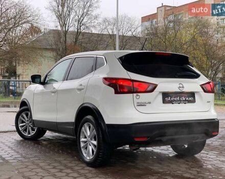 Белый Ниссан Rogue Sport, объемом двигателя 2 л и пробегом 131 тыс. км за 13499 $, фото 6 на Automoto.ua