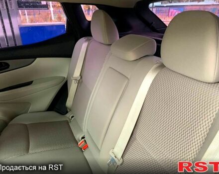 Білий Ніссан Rogue Sport, об'ємом двигуна 2 л та пробігом 131 тис. км за 11999 $, фото 3 на Automoto.ua