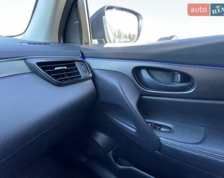 Білий Ніссан Rogue Sport, об'ємом двигуна 2 л та пробігом 98 тис. км за 14700 $, фото 21 на Automoto.ua