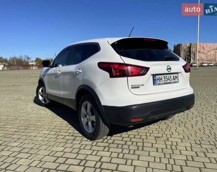 Білий Ніссан Rogue Sport, об'ємом двигуна 2 л та пробігом 98 тис. км за 14700 $, фото 4 на Automoto.ua