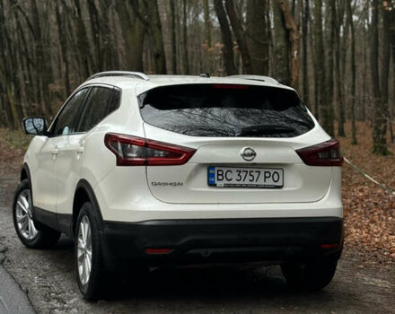 Белый Ниссан Rogue Sport, объемом двигателя 2 л и пробегом 81 тыс. км за 16500 $, фото 2 на Automoto.ua