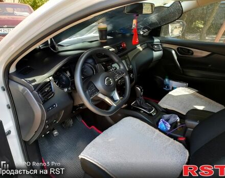 Белый Ниссан Rogue Sport, объемом двигателя 2 л и пробегом 70 тыс. км за 16700 $, фото 5 на Automoto.ua