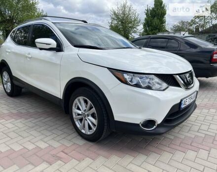 Білий Ніссан Rogue Sport, об'ємом двигуна 2 л та пробігом 82 тис. км за 17500 $, фото 5 на Automoto.ua