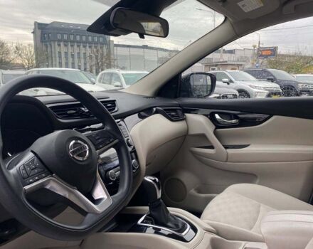 Белый Ниссан Rogue Sport, объемом двигателя 2 л и пробегом 56 тыс. км за 16300 $, фото 8 на Automoto.ua