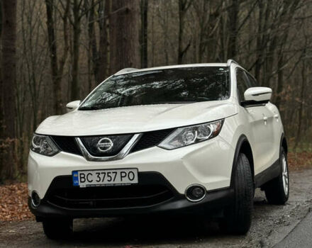 Белый Ниссан Rogue Sport, объемом двигателя 2 л и пробегом 81 тыс. км за 16500 $, фото 5 на Automoto.ua