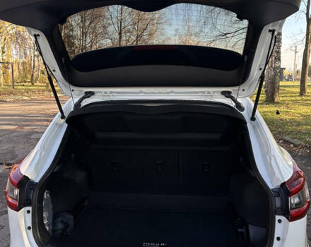 Белый Ниссан Rogue Sport, объемом двигателя 2 л и пробегом 42 тыс. км за 16000 $, фото 8 на Automoto.ua