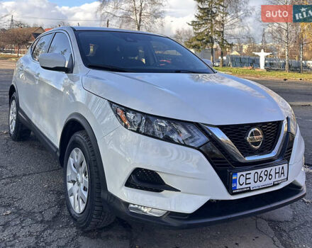 Белый Ниссан Rogue Sport, объемом двигателя 2 л и пробегом 42 тыс. км за 16000 $, фото 1 на Automoto.ua