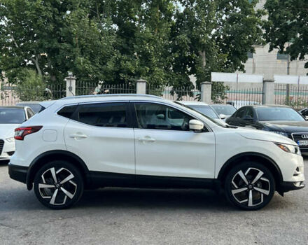 Білий Ніссан Rogue Sport, об'ємом двигуна 2 л та пробігом 32 тис. км за 19400 $, фото 5 на Automoto.ua