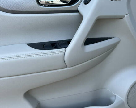 Білий Ніссан Rogue Sport, об'ємом двигуна 2 л та пробігом 32 тис. км за 19400 $, фото 20 на Automoto.ua