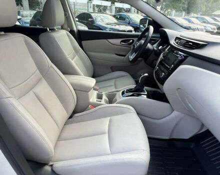 Білий Ніссан Rogue Sport, об'ємом двигуна 2 л та пробігом 32 тис. км за 19400 $, фото 37 на Automoto.ua