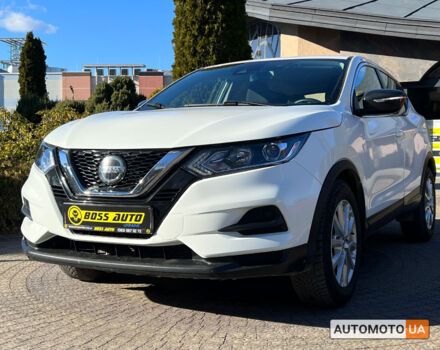 Білий Ніссан Rogue Sport, об'ємом двигуна 2 л та пробігом 74 тис. км за 16400 $, фото 2 на Automoto.ua