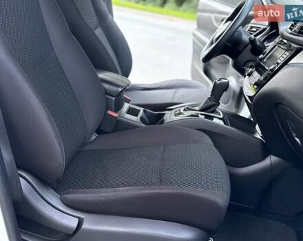 Белый Ниссан Rogue Sport, объемом двигателя 2 л и пробегом 91 тыс. км за 15700 $, фото 77 на Automoto.ua