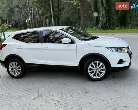 Белый Ниссан Rogue Sport, объемом двигателя 2 л и пробегом 91 тыс. км за 15700 $, фото 37 на Automoto.ua