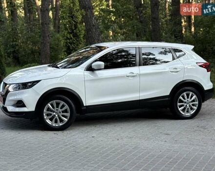 Белый Ниссан Rogue Sport, объемом двигателя 2 л и пробегом 91 тыс. км за 15700 $, фото 14 на Automoto.ua