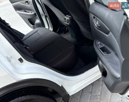 Белый Ниссан Rogue Sport, объемом двигателя 2 л и пробегом 91 тыс. км за 15700 $, фото 82 на Automoto.ua