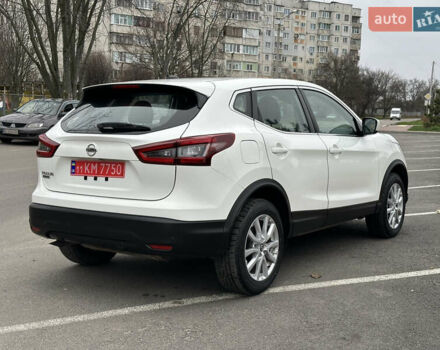 Белый Ниссан Rogue Sport, объемом двигателя 2 л и пробегом 111 тыс. км за 15500 $, фото 1 на Automoto.ua