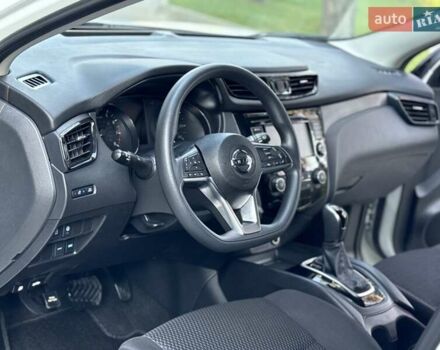 Белый Ниссан Rogue Sport, объемом двигателя 2 л и пробегом 91 тыс. км за 15700 $, фото 60 на Automoto.ua