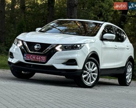 Белый Ниссан Rogue Sport, объемом двигателя 2 л и пробегом 91 тыс. км за 15700 $, фото 7 на Automoto.ua