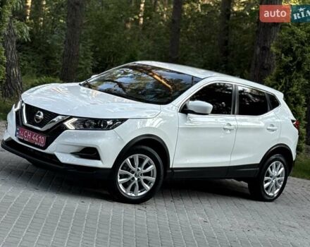 Белый Ниссан Rogue Sport, объемом двигателя 2 л и пробегом 91 тыс. км за 15700 $, фото 9 на Automoto.ua