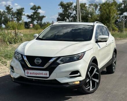 Белый Ниссан Rogue Sport, объемом двигателя 2 л и пробегом 17 тыс. км за 19300 $, фото 3 на Automoto.ua