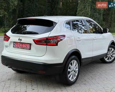 Белый Ниссан Rogue Sport, объемом двигателя 2 л и пробегом 91 тыс. км за 15700 $, фото 41 на Automoto.ua