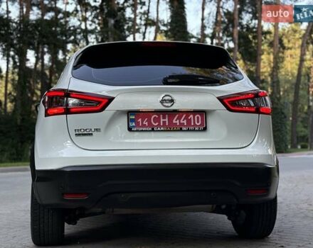 Белый Ниссан Rogue Sport, объемом двигателя 2 л и пробегом 91 тыс. км за 15700 $, фото 22 на Automoto.ua