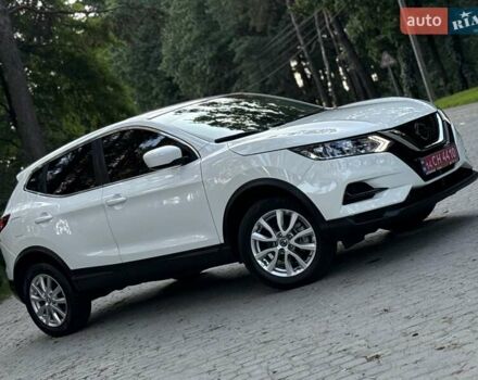 Белый Ниссан Rogue Sport, объемом двигателя 2 л и пробегом 91 тыс. км за 15700 $, фото 32 на Automoto.ua
